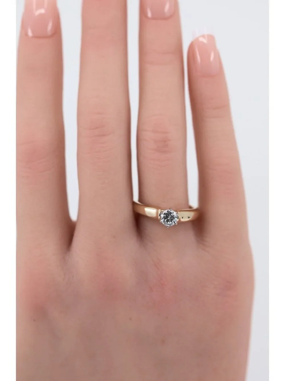 Beautiful 14K Solid Yellow Gold GHI Solitaire Diamond Wedding Ring - Size 7.25